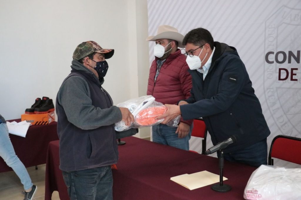 Trabajadores del rastro y de mantenimiento físico de Fresnillo reciben