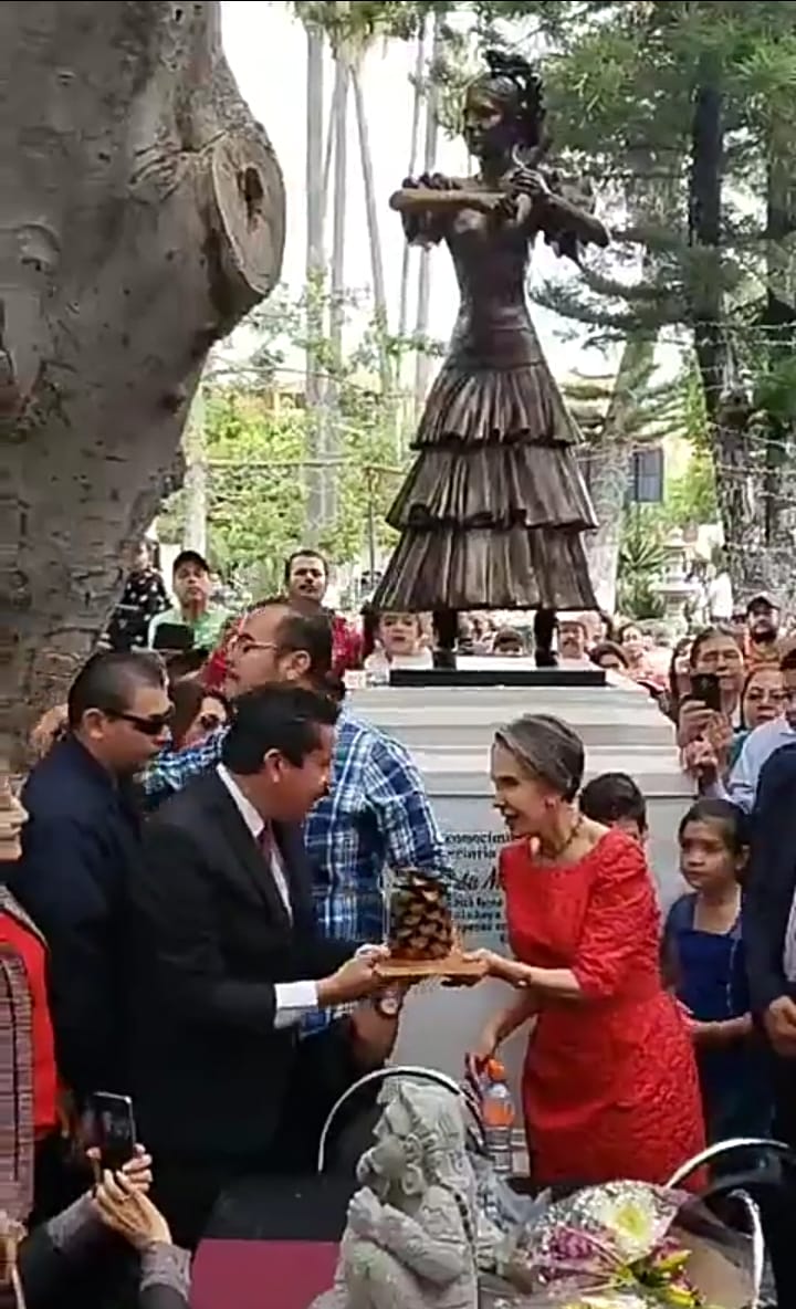 En Juchipila, rinden homenaje a Florinda Meza | Trópico de Cáncer